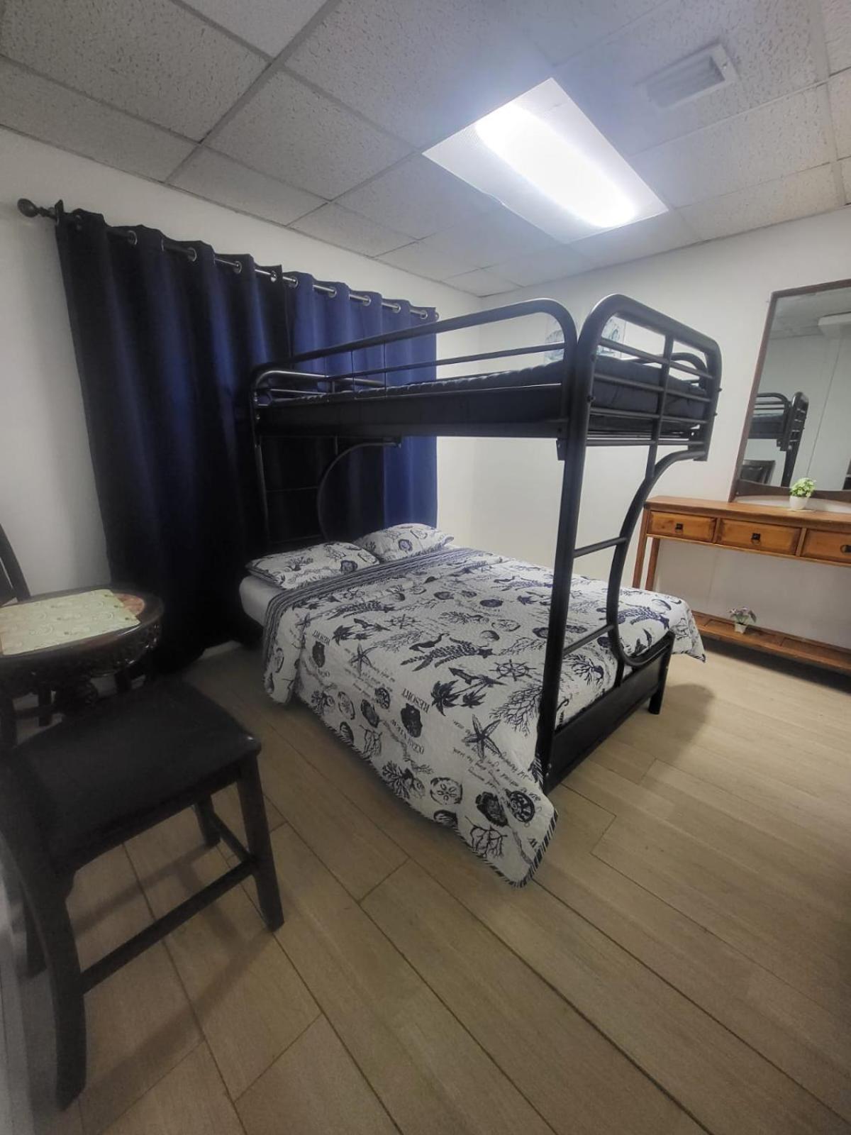Azucar Homestay Miami